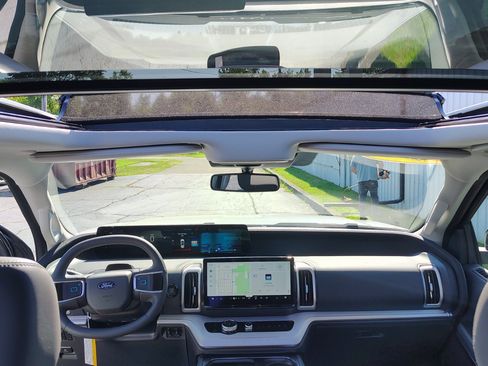 New 2026 Ford Expedition Active AWD/4WD image 32
