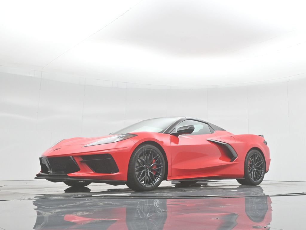 Used 2021 Chevrolet Corvette Stingray Premium Conv w/ Z51 Performance Package RWD image 47