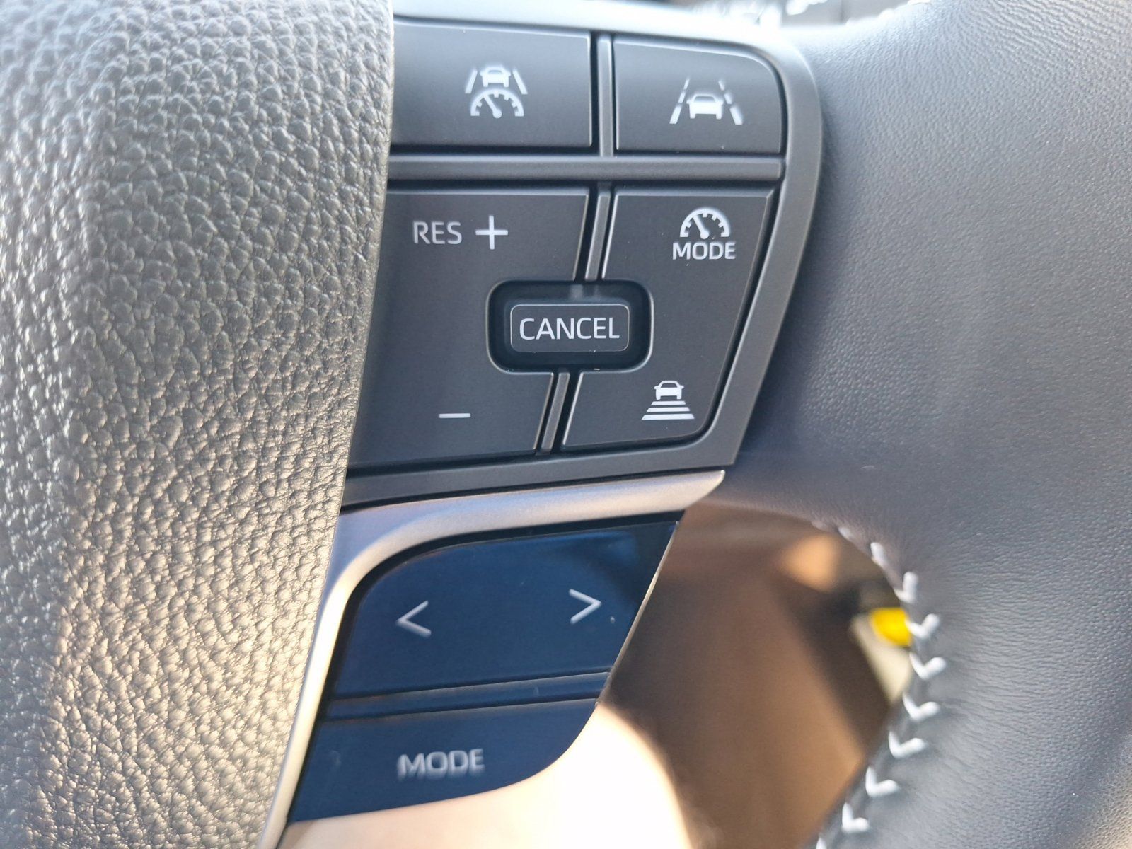 Used 2026 Toyota Camry SE w/ Convenience Package FWD image 20