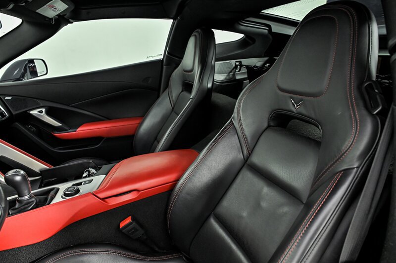 Used 2019 Chevrolet Corvette Z06 RWD image 18