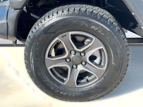 Certified 2021 Jeep Wrangler Sport S image 12