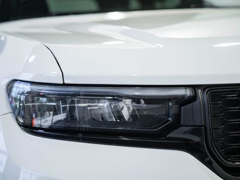 Certified 2023 Jeep Grand Cherokee Altitude AWD/4WD image 15