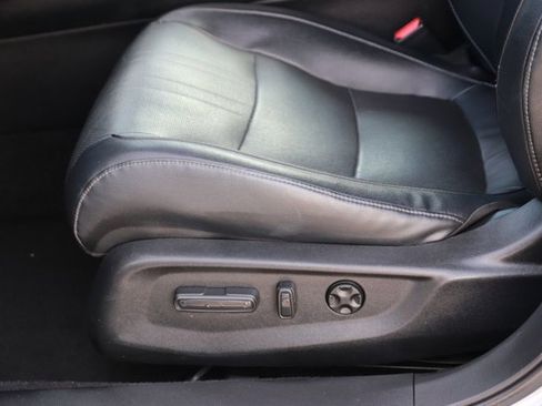 Used 2018 Honda Accord Touring image 10