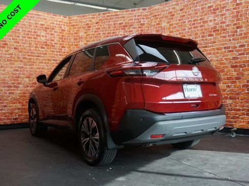 Used 2022 Nissan Rogue SV w/ SV Premium Package image 5