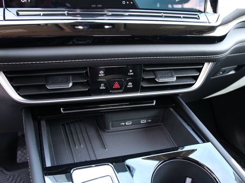 Certified 2026 Volkswagen Atlas SE FWD image 21