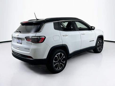 Used 2022 Jeep Compass Limited AWD/4WD image 5