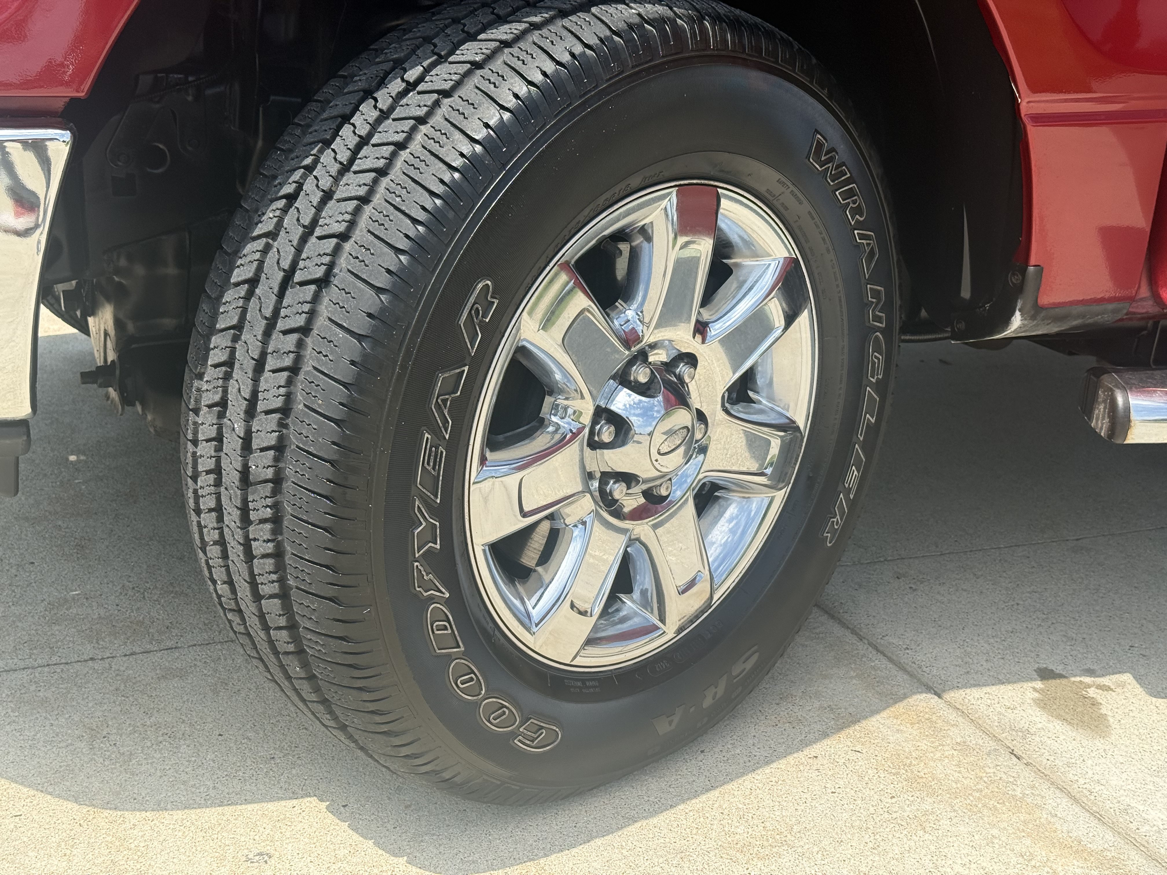 Used 2013 Ford F150 XLT w/ Luxury Equipment Group AWD/4WD image 18