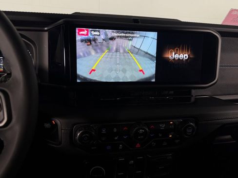 Used 2024 Jeep Wrangler Unlimited Rubicon 4xe AWD/4WD image 20