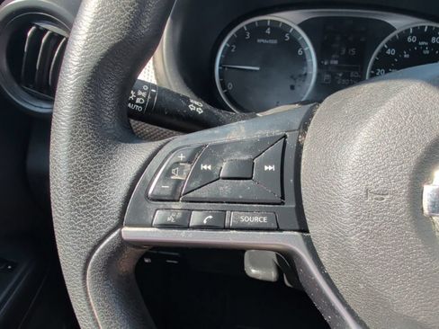Used 2020 Nissan Kicks S FWD image 14