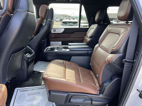 Certified 2023 Lincoln Navigator L Reserve AWD/4WD image 14