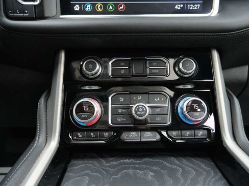 Used 2021 GMC Yukon XL Denali w/ Denali Premium Package image 31