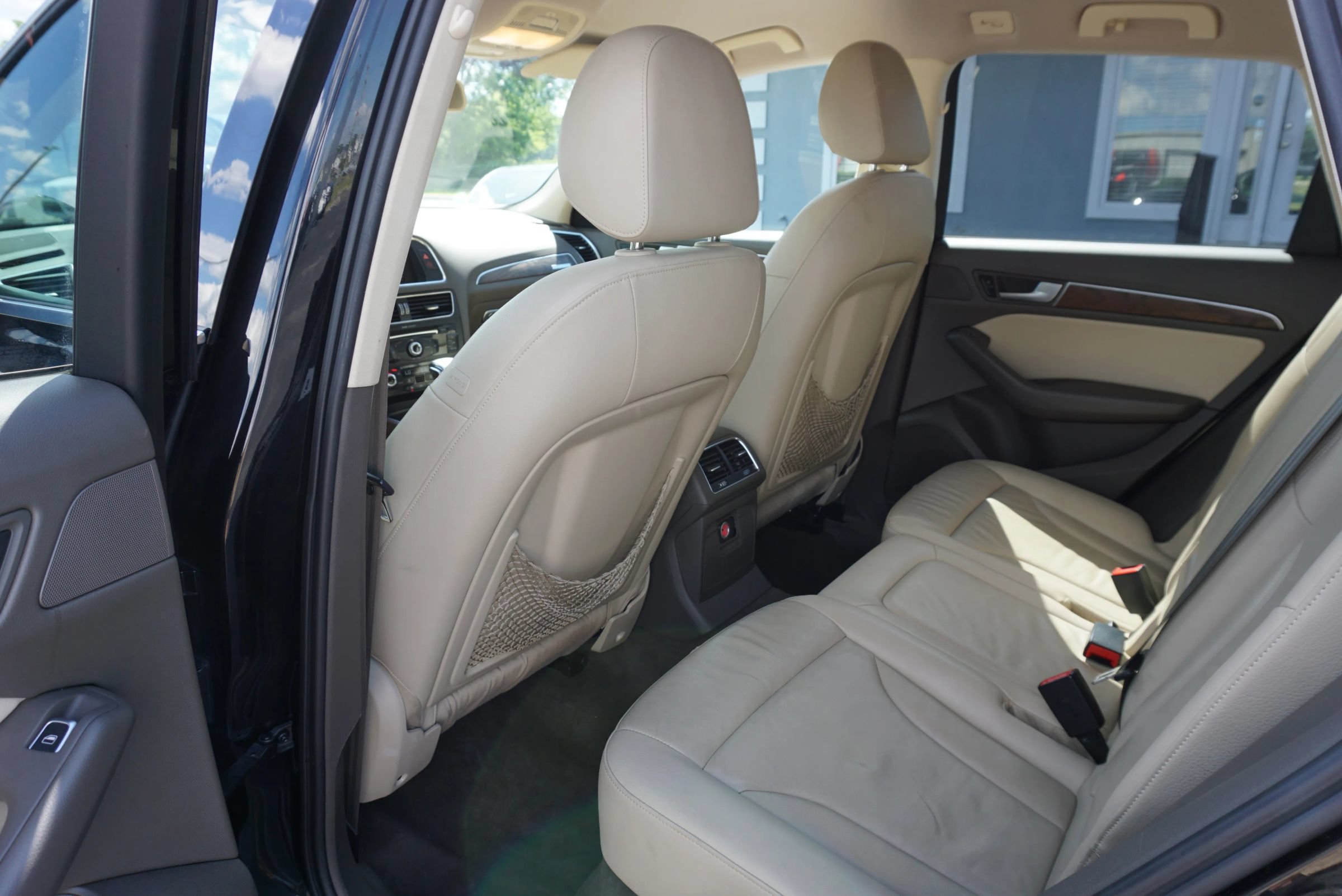 Used 2013 Audi Q5 2.0T Premium w/ Convenience Pkg AWD/4WD image 16