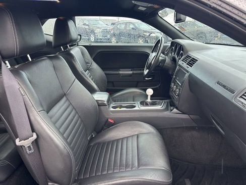 Used 2011 Dodge Challenger R/T image 10