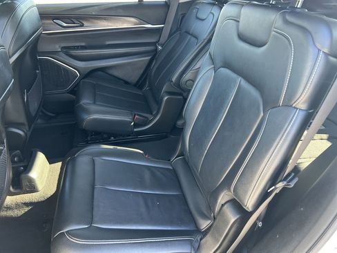 Used 2021 Jeep Grand Cherokee L Limited image 28