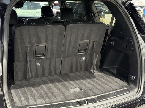 Used 2022 Jeep Grand Cherokee L Laredo image 24