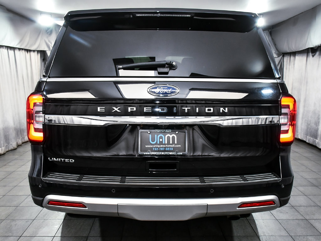 Used 2023 Ford Expedition Limited AWD/4WD image 5