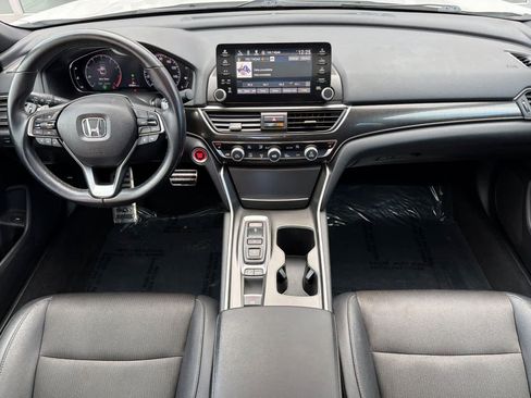Used 2019 Honda Accord Sport image 3
