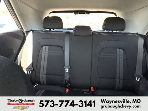 Used 2023 Hyundai Venue SEL FWD image 25