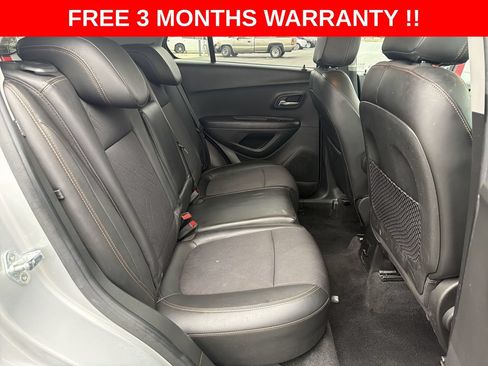 Used 2020 Chevrolet Trax LT w/ LT Convenience Package FWD image 21