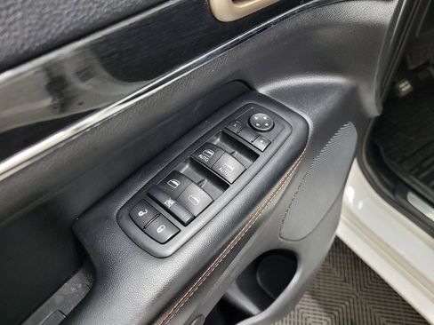 Used 2017 Jeep Grand Cherokee Limited 75th Anniversary AWD/4WD image 27