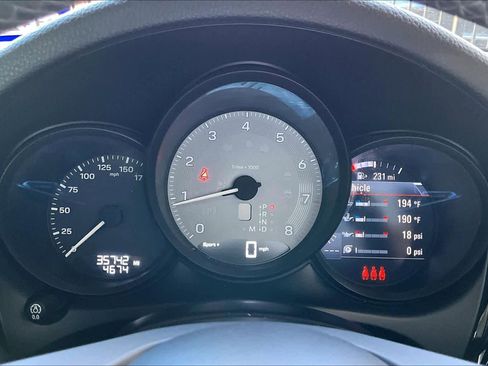 Used 2023 Porsche Macan S image 25