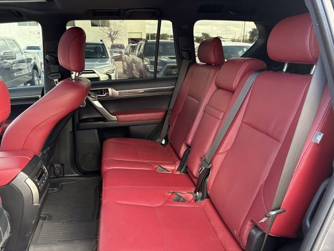 Used 2022 Lexus GX 460 Luxury image 12