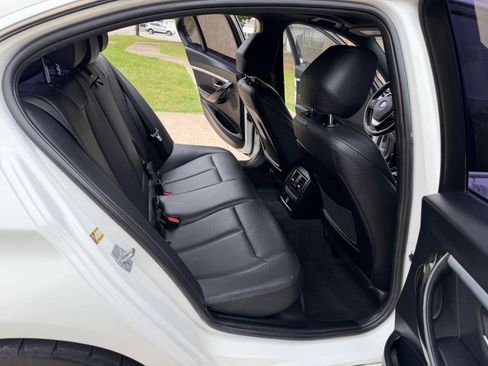 Used 2018 BMW 330i Sedan w/ Convenience Package RWD image 16