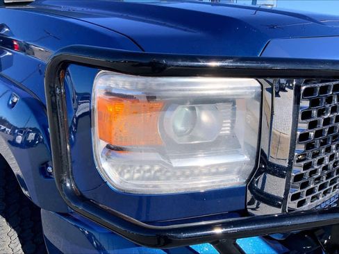 Used 2016 GMC Sierra 2500 Denali w/ Duramax Plus Package image 26