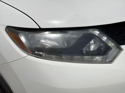 Used 2016 Nissan Rogue S FWD image 15