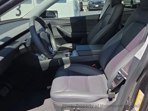 Used 2026 Tesla Model Y Long Range RWD image 2