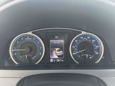 Used 2015 Toyota Camry XLE w/ Moonroof Package FWD image 27
