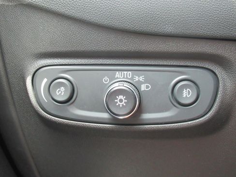 Used 2024 Chevrolet Equinox Premier FWD image 20