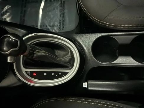 Used 2015 Kia Soul + FWD image 13