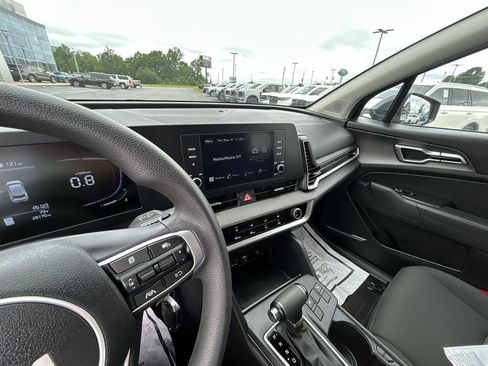 Used 2023 Kia Sportage LX AWD/4WD image 12