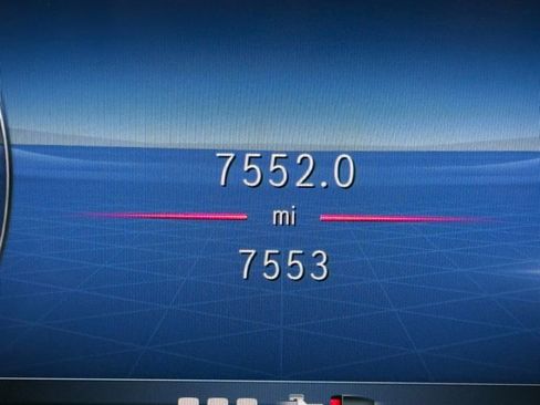 Used 2025 Mercedes-Benz GLE 450 4MATIC image 30