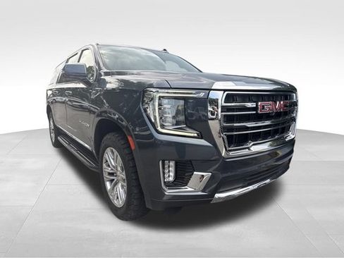 Used 2021 GMC Yukon XL SLT w/ SLT Premium Package AWD/4WD image 3