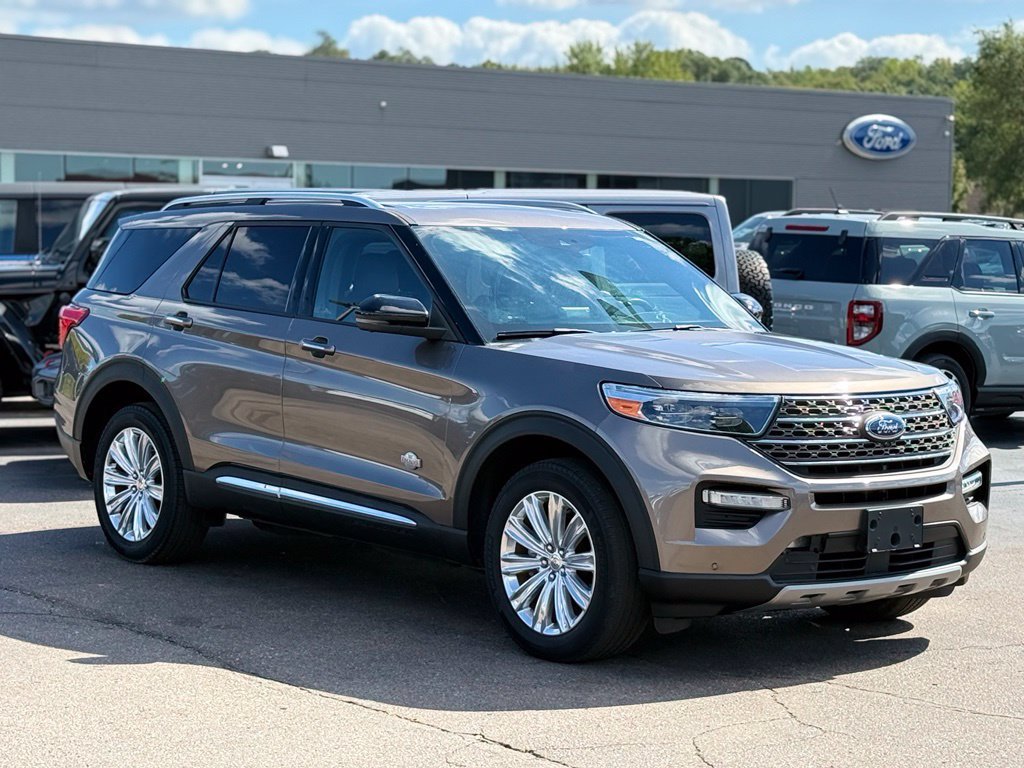 Certified 2021 Ford Explorer King Ranch w/ Premium Technology Package AWD/4WD image 35