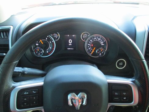 Used 2019 RAM 2500 Big Horn image 22