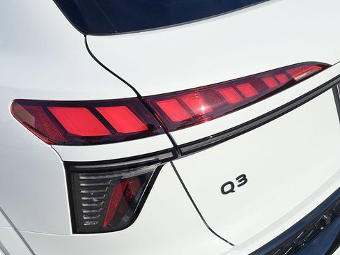New 2026 Audi Q3 quattro 2.0T image 38