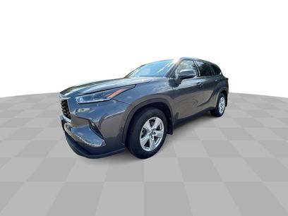 Used 2021 Toyota Highlander LE