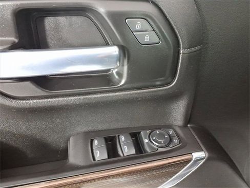 Used 2021 Chevrolet Silverado 1500 RST image 13