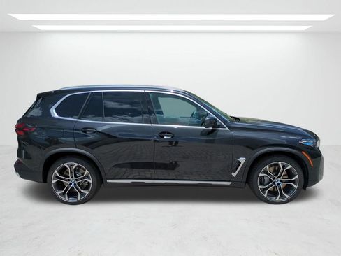 New 2026 BMW X5 xDrive50e w/ Climate Comfort Package AWD/4WD image 3