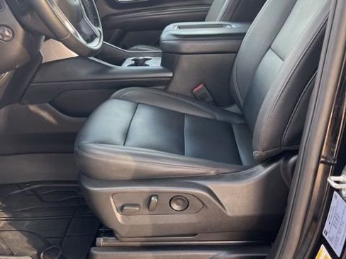 Used 2024 Chevrolet Tahoe Z71 w/ Luxury Package image 12