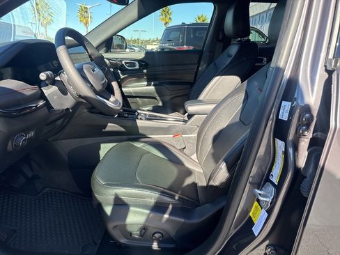 Certified 2024 Jeep Compass Trailhawk w/ Trailhawk Elite Group image 13