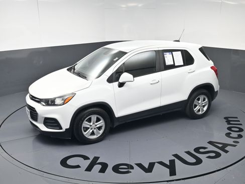 Certified 2020 Chevrolet Trax LS image 28