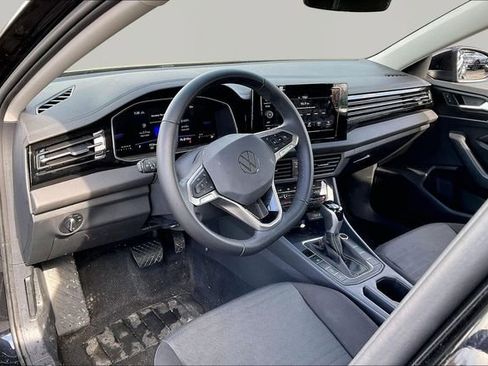 Used 2025 Volkswagen Jetta S image 12