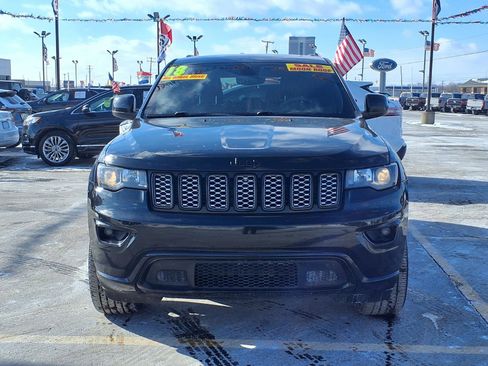 Used 2018 Jeep Grand Cherokee Altitude image 26