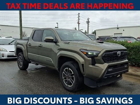 Used 2025 Toyota Tacoma TRD Sport w/ TRD Sport Premium Package image 1