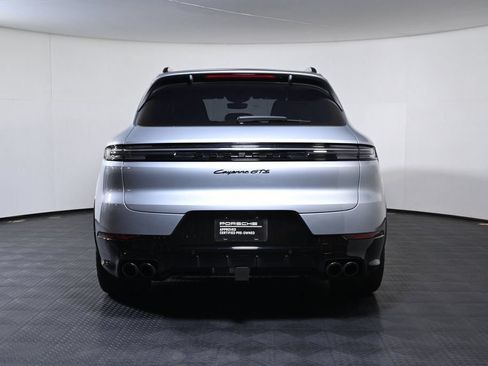 Certified 2025 Porsche Cayenne GTS AWD/4WD image 6