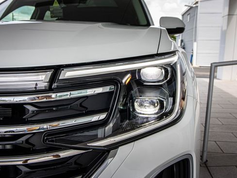 New 2026 Volkswagen Atlas SE FWD image 6